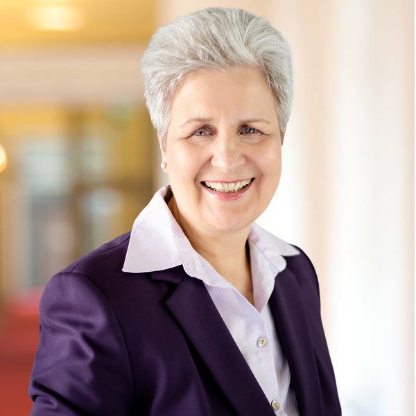 Dr. Claudia Wein
