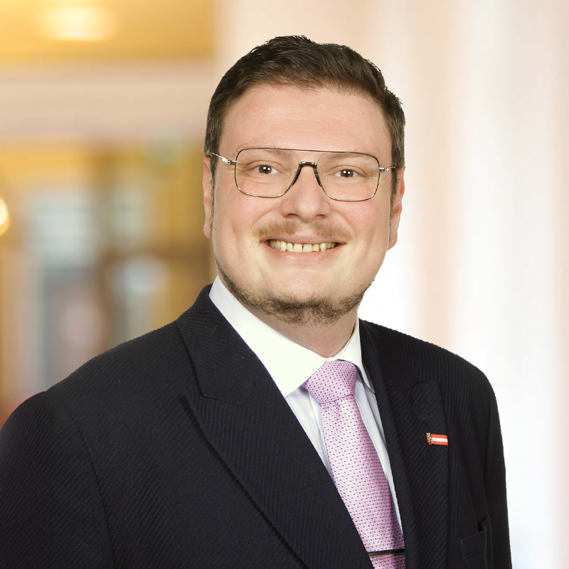  Frank Luhmann